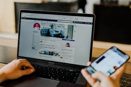 Cách tải hàng loạt video trên Facebook 