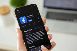 Cách bật tính năng Dark mode của Facebook trên mọi thiết bị 