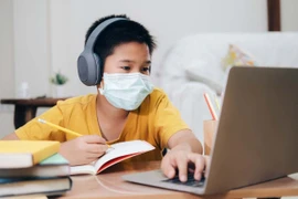 Cách bảo vệ con trẻ khỏi các trang web độc hại khi học tại nhà
