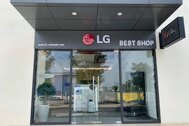 Kinh doanh smartphone thua lỗ, LG chuyển sang bán iPhone?