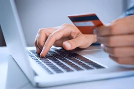Làm thế nào để tránh bị mất tiền khi mua hàng online?