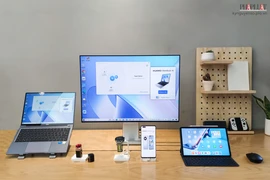 Tính năng giúp kết nối laptop, điện thoại, màn hình... không cần dây cáp