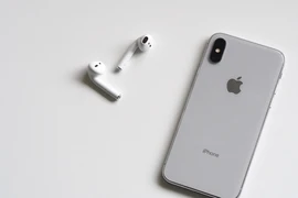 Cần làm gì khi AirPods bị vô nước?