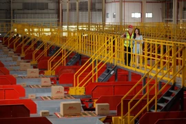 Cuộc đua của các hãng chuyển phát nhanh 'nóng' hơn bao giờ hết