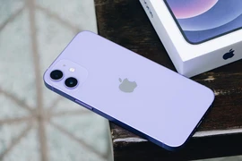 Vì sao Apple không tặng thêm quà khi bán iPhone như Samsung?