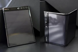 Vertu bất ngờ ra mắt smartphone màn hình gập