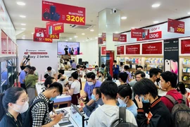 iPhone giảm giá 6,5 triệu đồng nhân dịp lễ 2-9 