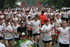 2.500 người tham gia giải chạy gây quỹ mổ tim cho trẻ em