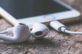 Hơn 1 tỉ người có nguy cơ mất thính giác do thiết bị cá nhân