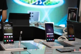 Samsung Galaxy S23 Ultra có gì cạnh tranh với iPhone 14 Pro Max?