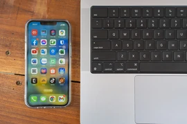 Nhiều đại lý giảm giá iPhone hàng loạt