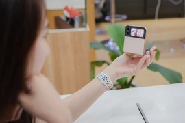 Samsung Galaxy Z Flip4 bất ngờ giảm sâu hơn 12 triệu đồng
