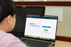 mất facebook vì tham gia bình chọn cuộc thi triển lãm tranh