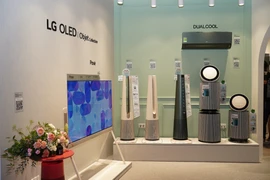 Tin công nghệ 12-10: Nhiều sản phẩm công nghệ mới tại Tuần lễ Thiết kế VMARK 2023