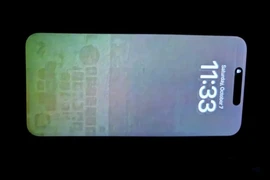 iphone 15 pro max lỗi màn hình