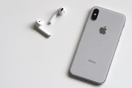 Cách vệ sinh và bảo quản tai nghe không dây đúng cách 
