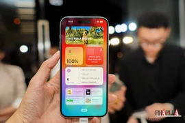 Apple mở rộng trung tâm nghiên cứu để cứu vãn doanh số iPhone