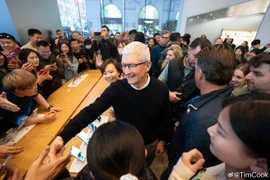 Hé lộ lý do giám đốc điều hành Apple Tim Cook đến Trung Quốc 