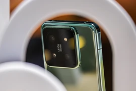 Nhiều mẫu iPhone và điện thoại Android giảm giá mạnh ngày 4-4 