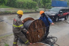 Các nhà mạng hợp tác đảm bảo liên lạc cho người dân trong vùng ảnh hưởng của bão số 3