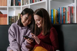 Bí mật về thói quen online của thanh thiếu niên 