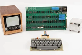 Tin công nghệ 24-3: Máy tính Apple-1 được bán đấu giá 375.000 đô la