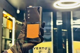 Tin công nghệ 12-5: Vertu Quantum Flip có gì đặc biệt?