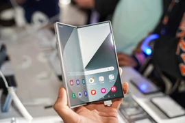 6 điều cần biết trước khi mua điện thoại màn hình gập 