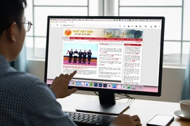 Cách kiểm tra bạn có bị nợ thuế, tạm hoãn xuất cảnh hay không?