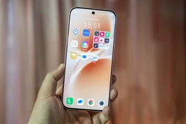 Lộ diện bộ đôi smartphone zoom xa vẫn giữ chi tiết