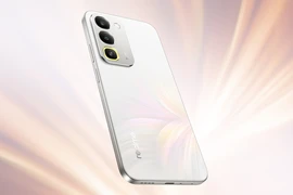 Tin công nghệ 10-4: Lộ diện mẫu smartphone phổ thông pin 8.000 mAh