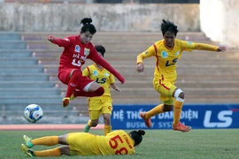 TP.HCM I hòa Phong Phú Hà Nam, Hà Nội lấy 3 điểm lên ngôi đầu