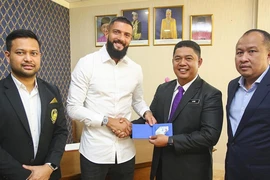 Tuyển Malaysia cảnh báo cầu thủ nhập tịch