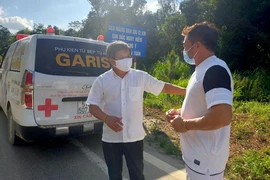 Bất ngờ HLV Đức Thắng giữa đường tương trợ ‘ông Hải thiện nguyện’