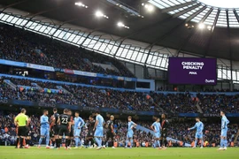 Champions League sử dụng công nghệ mới “bắt” việt vị