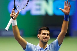 'Siêu bơm điểm' Djokovic thẳng tiến vào ATP Finals