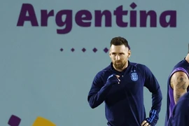Ibrahimovic: Messi sẽ nâng chức vô địch World Cup