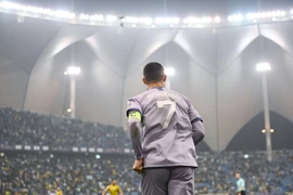 Ronaldo chi tiêu xa hoa và biến đổi CLB xứ Ả Rập như thế nào?