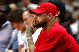 Neymar đối mặt khoản tiền phạt 1 triệu USD