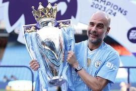 Man City không sụp đổ như Man United