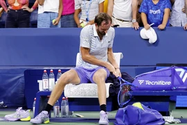 Huyền thoại quần vợt Boris Becker: Medvedev cần được chữa lành