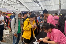 Video: Giải chạy Marathon Quốc tế TP.HCM Techcombank lần 5 thu hút gần 12.000 người 