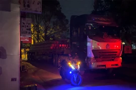 Video: Một thanh niên chết tại chỗ sau va chạm với xe đầu kéo