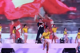 Mr. Đàm “Sát cánh bên nhau” tại đêm gala Fair Play 2018