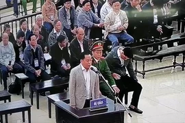 Video: Vũ 'nhôm' trả lời rành rọt trước tòa về 3 bản án