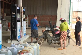 Nguy cơ cháy nổ từ việc mua xăng dầu tích trữ 