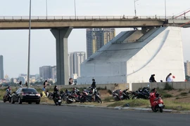 Nhiều người Đà Nẵng phớt lờ Chỉ thị 16 không đeo khẩu trang