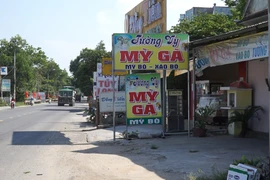 Đà Nẵng: Đìu hiu phố ẩm thực mì Quảng Hòa Nhơn