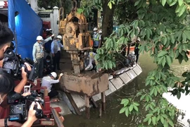 Chính thức hợp long toàn tuyến bờ kè hồ Hoàn Kiếm