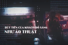 Video: Rút tiền của khách đổ xăng như ảo thuật
